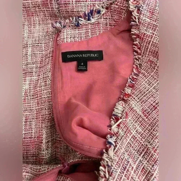 Banana Republic Pink Tweed Short Sleeve Fringed Sheath Dress Size 4 - Picture 3 of 5